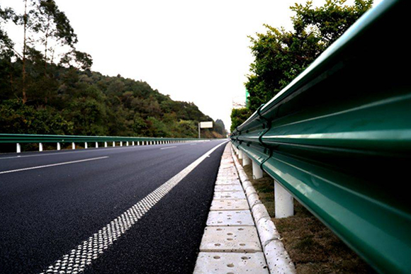 金昌高速公路护栏的常用类型