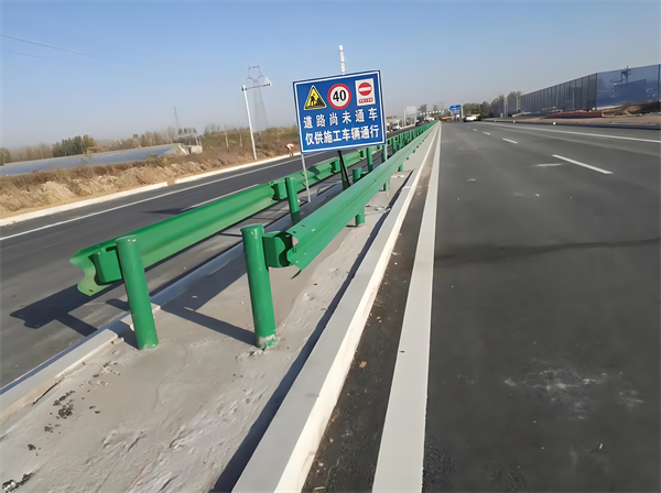 金昌公路护栏守护安全横跨多个行业的应用